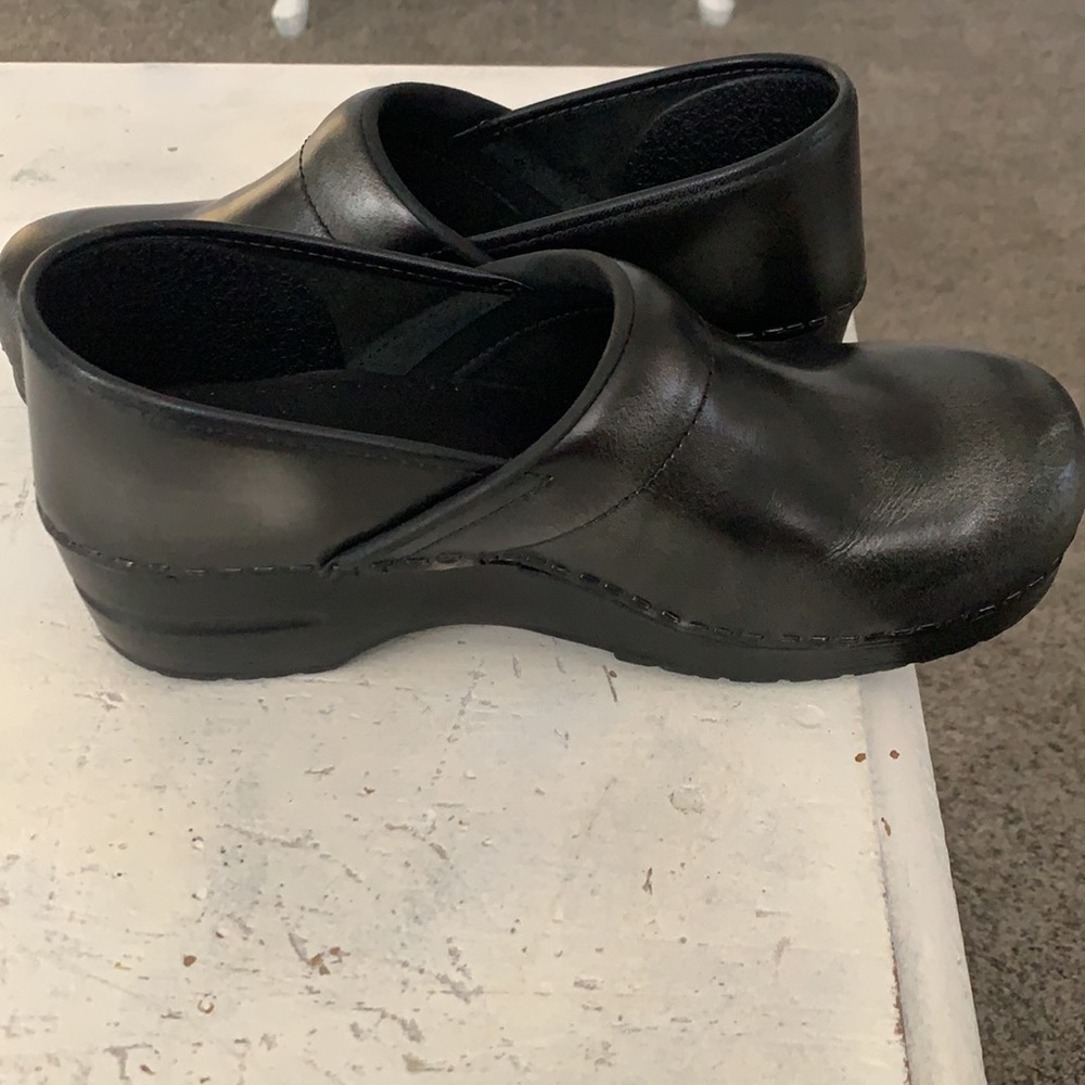 Clogs - Picture 12 of 12